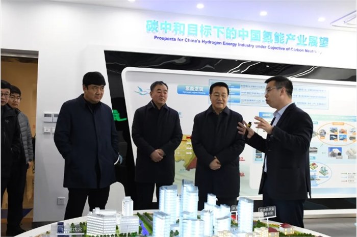 撫順市市委書記來鶴一行調(diào)研氫晨科技